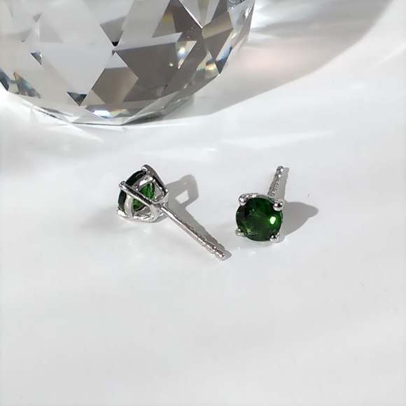 Chrome Diopside Earrings - Picture 5 of 5